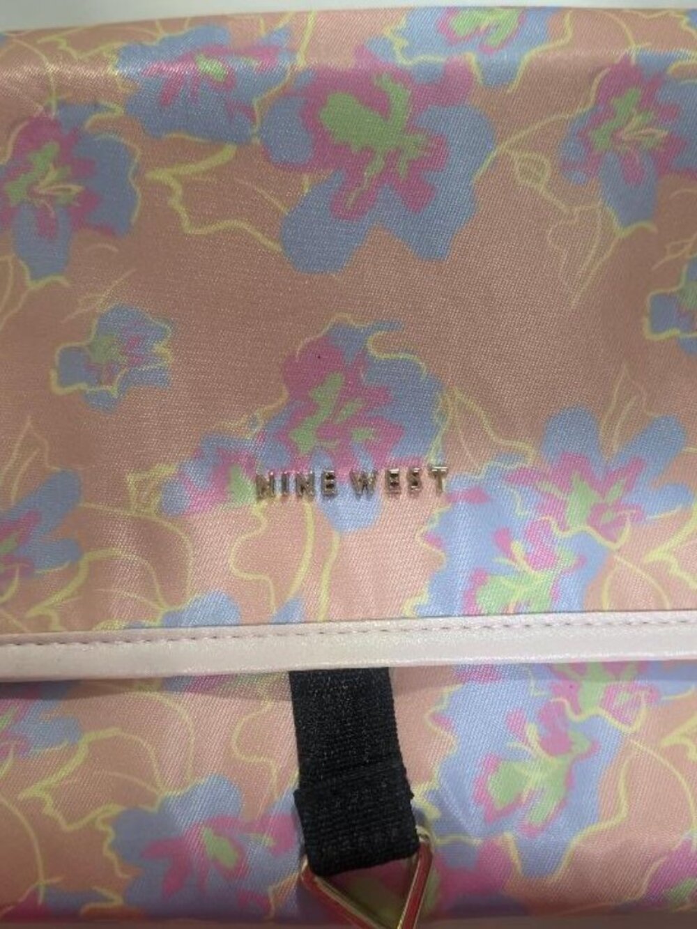 Hanging Nine West Travel Bag for Makeup or Jewelry NWOT